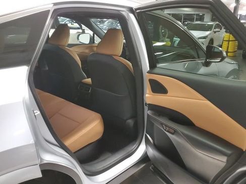 Used 2023 Lexus RX 350 Premium w/ Accessory Package AWD/4WD image 23