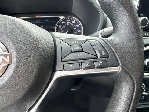 Used 2025 Nissan Sentra SV FWD image 13