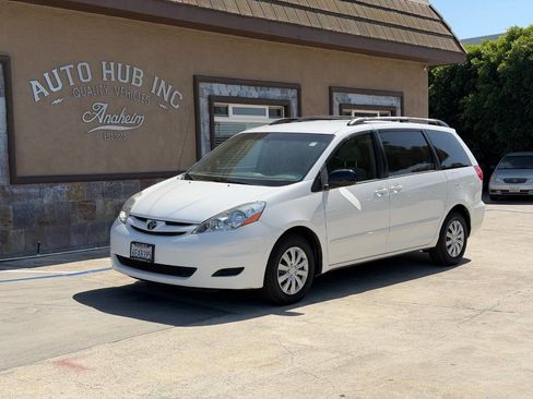 Used 2008 Toyota Sienna CE FWD image 1