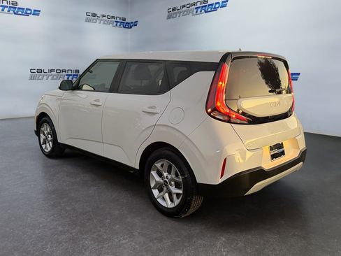 Used 2023 Kia Soul LX w/ Option Group 015 image 7