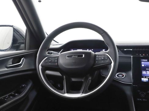 Used 2023 Jeep Grand Cherokee Altitude image 14