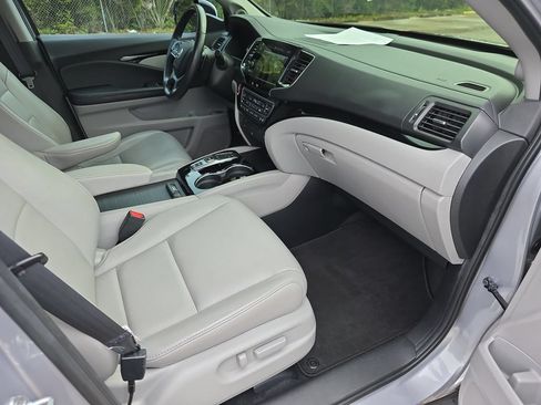 Used 2021 Honda Pilot Touring image 37