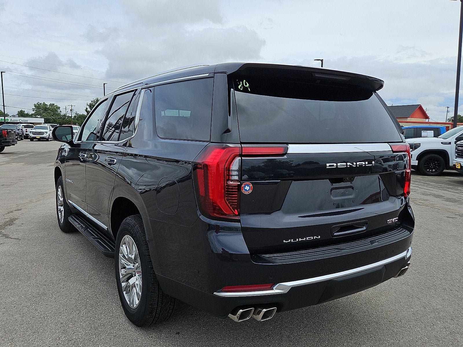 New 2026 GMC Yukon Denali w/ Advanced Technology Package AWD/4WD image 3