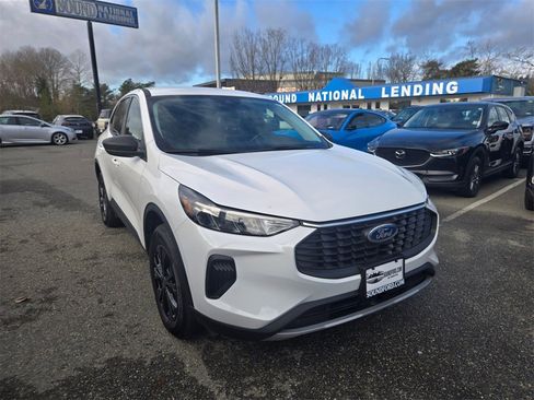 Used 2024 Ford Escape Active image 3