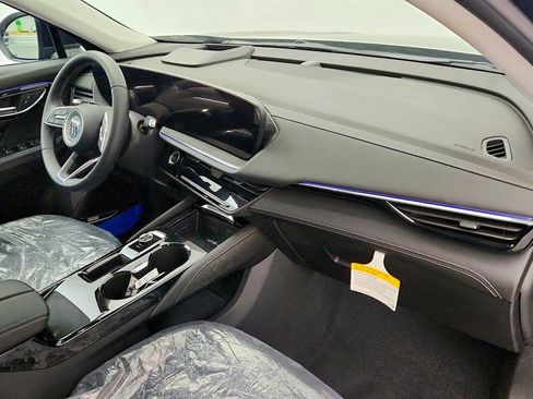 Used 2024 Buick Envision Preferred image 25