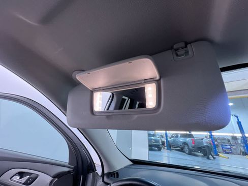 Used 2019 Chevrolet Traverse LT FWD image 33