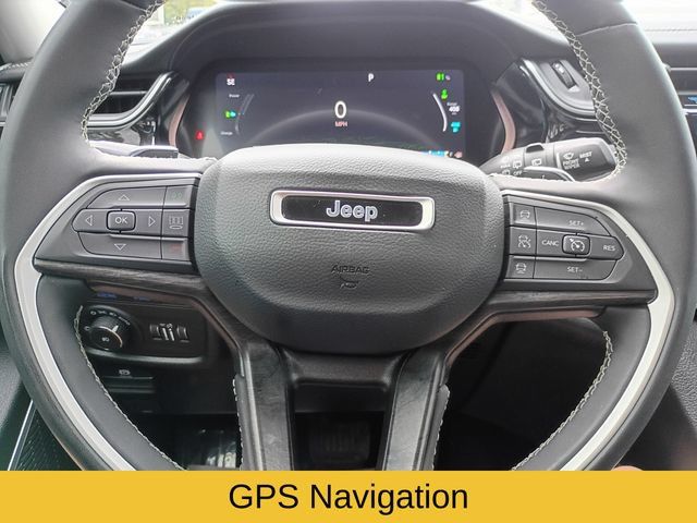 Used 2022 Jeep Grand Cherokee Limited 4xe w/ Luxury Tech Group II AWD/4WD image 13