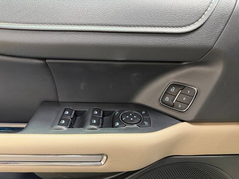 Certified 2024 Ford Expedition Limited image 12