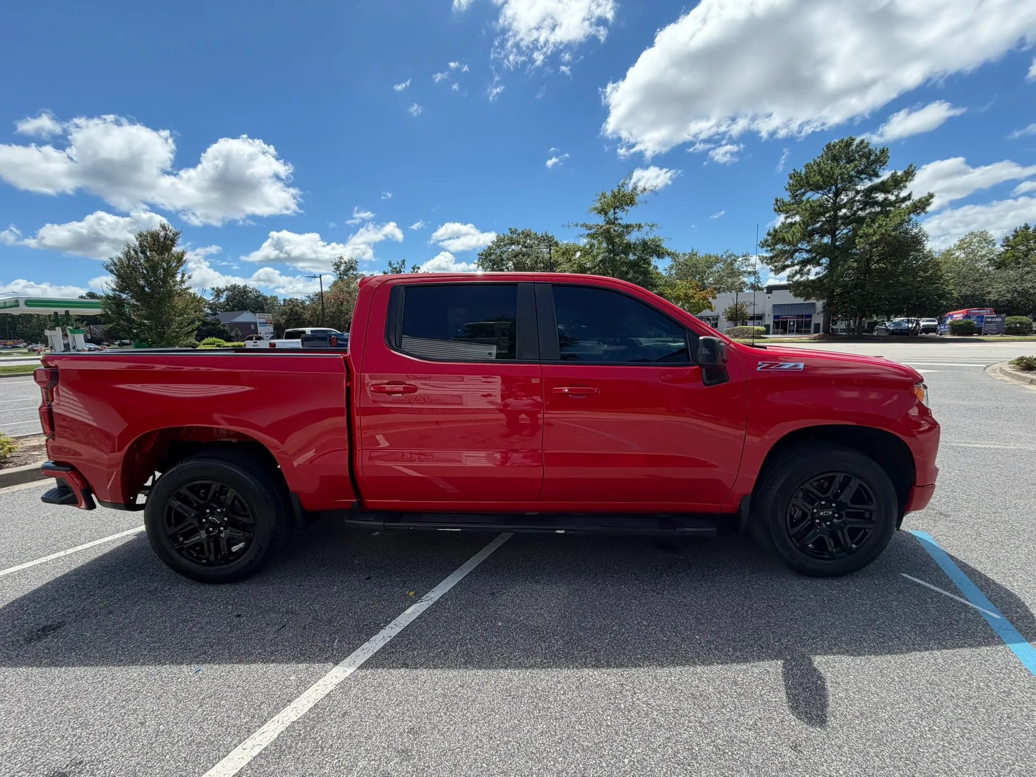 Used 2022 Chevrolet Silverado 1500 RST w/ Z71 Off-Road Package AWD/4WD image 6