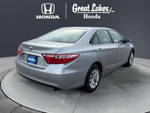 Used 2017 Toyota Camry LE FWD image 6