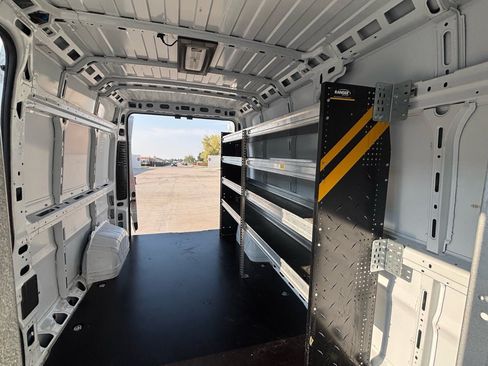 Used 2025 RAM ProMaster 2500 w/ Convenience Group FWD image 23