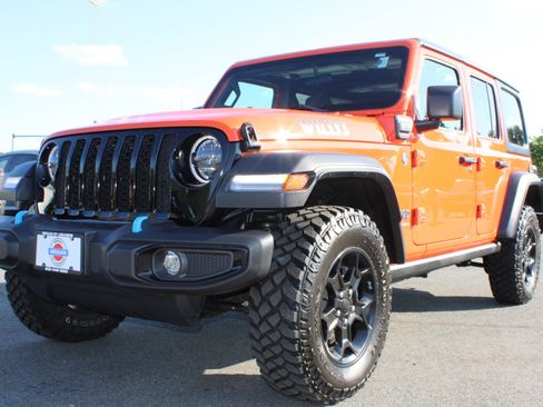 Used 2023 Jeep Wrangler Unlimited w/ Cold Weather Group AWD/4WD image 1