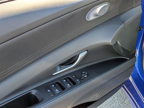 New 2026 Hyundai Elantra SE image 16