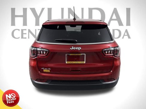 Used 2024 Jeep Compass Sport image 5