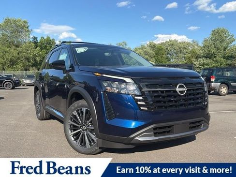 New 2026 Nissan Pathfinder Platinum w/ Cargo Package AWD/4WD image 1