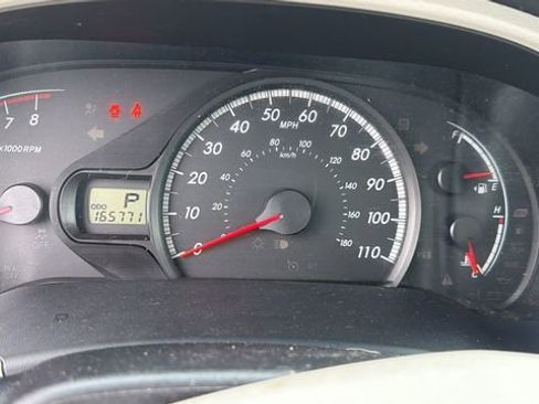 Used 2011 Toyota Sienna LE w/ Towing Pkg FWD image 12