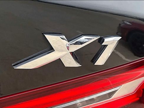 Used 2018 BMW X1 xDrive28i AWD/4WD image 9