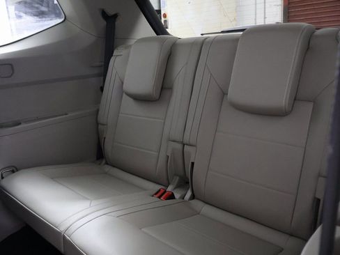 Used 2021 Volkswagen Atlas SE w/ Panoramic Sunroof Package image 24