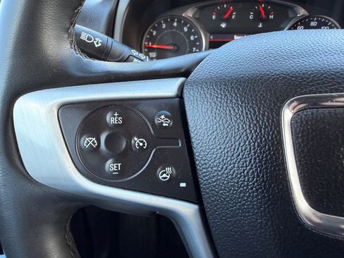 Used 2024 GMC Terrain SLT image 18