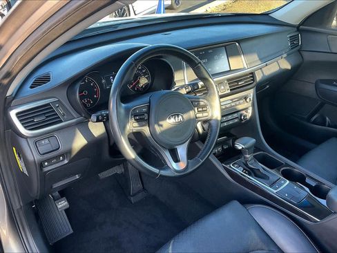 Used 2017 Kia Optima EX image 16
