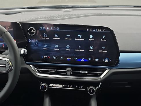 New 2026 Chevrolet Equinox EV LT image 24