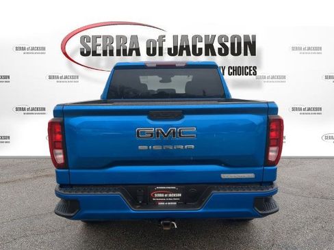 Used 2022 GMC Sierra 1500 Elevation w/ LPO, Elevation Black Package image 8