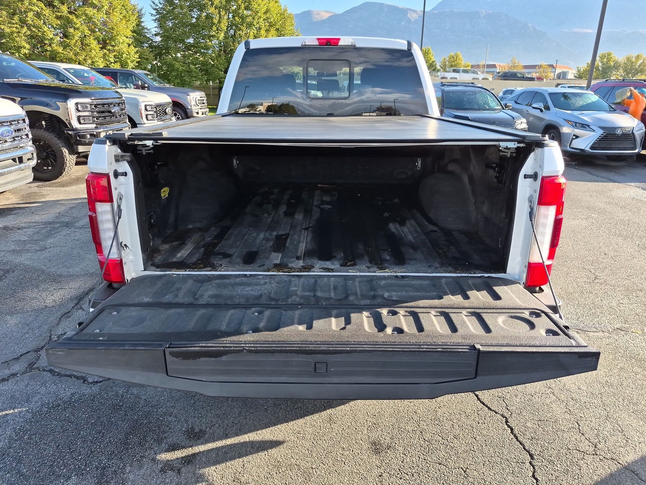 Used 2017 Ford F350 Platinum w/ Platinum Ultimate Package AWD/4WD image 32