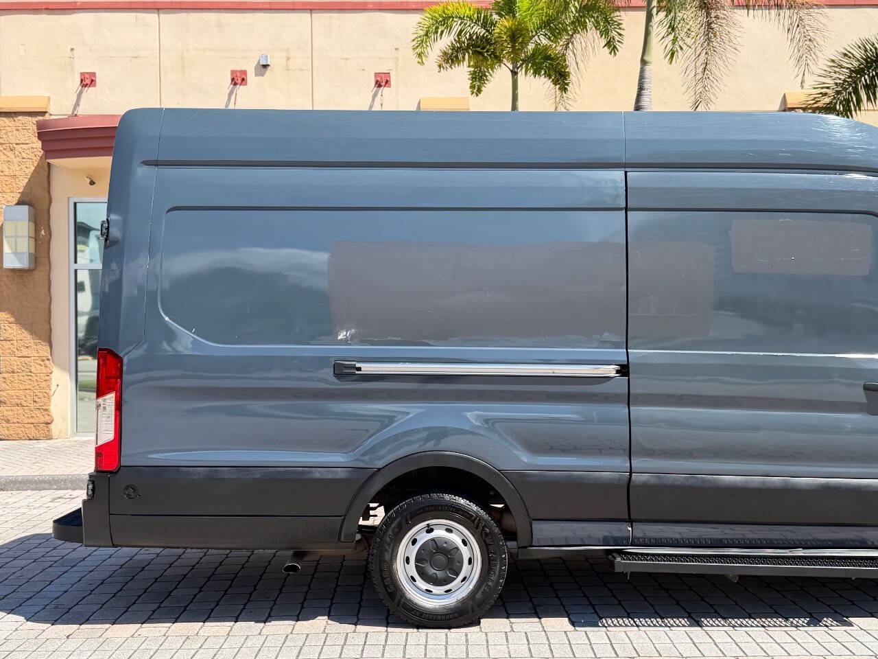 Used 2020 Ford Transit 250 148 High Roof Extended RWD image 15