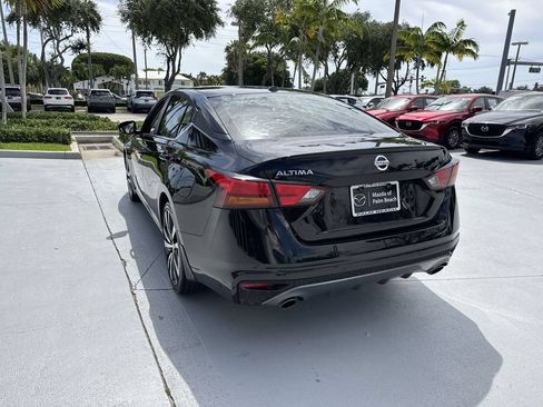 Used 2020 Nissan Altima 2.5 SR FWD image 13