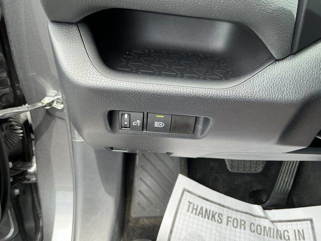 Used 2024 Toyota RAV4 LE AWD/4WD image 22