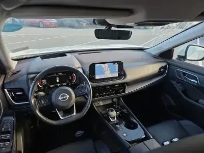 Used 2022 Nissan Rogue Platinum w/ Head-Up Display Package FWD image 9