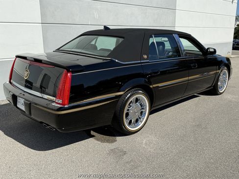 Used 2011 Cadillac DTS Premium image 14