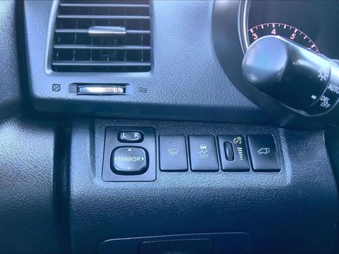 Used 2013 Toyota Highlander Limited image 34