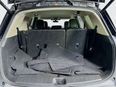 Used 2023 Nissan Pathfinder SL image 28