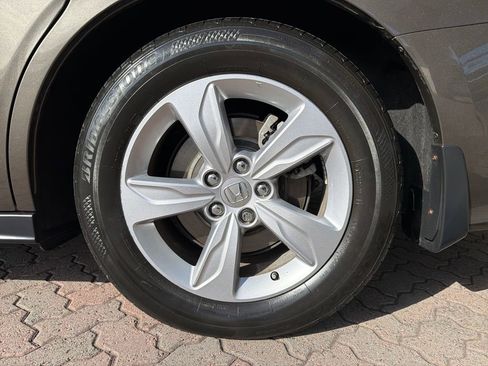 Used 2018 Honda Odyssey EX-L image 18