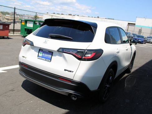 New 2026 Honda HR-V Sport image 12