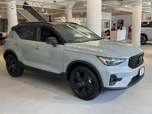 New 2026 Volvo XC40 B5 Ultra w/ Protection Package Premier AWD/4WD image 3