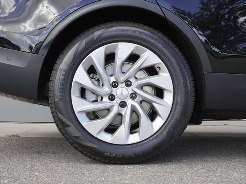 New 2026 Land Rover Discovery S AWD/4WD image 31