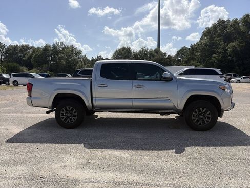 Used 2023 Toyota Tacoma SR5 w/ Technology Package AWD/4WD image 7