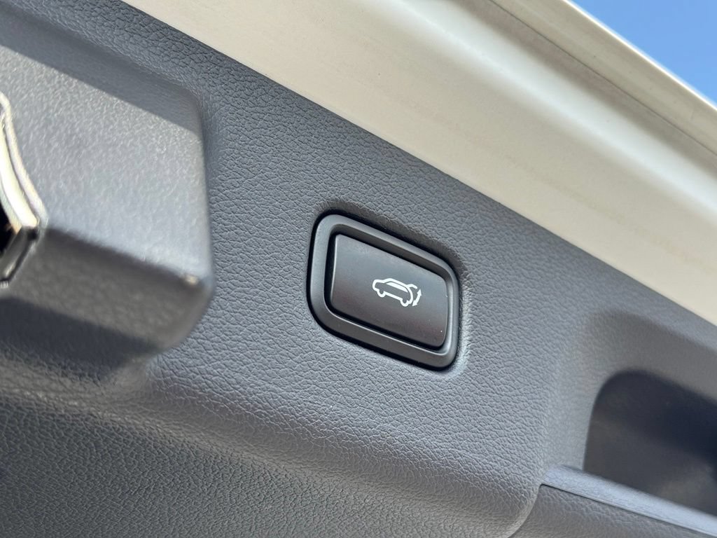 Used 2024 Hyundai Palisade SEL FWD image 12