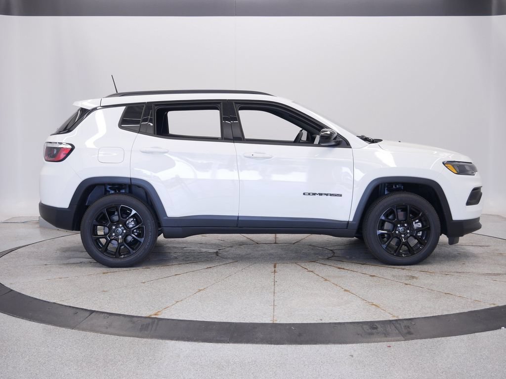 New 2026 Jeep Compass Latitude AWD/4WD image 8