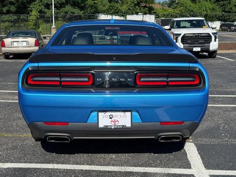Used 2019 Dodge Challenger R/T Scat Pack w/ Shaker Package RWD image 5