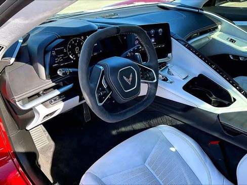 Used 2023 Chevrolet Corvette Stingray Premium Conv w/ Z51 Performance Package image 16