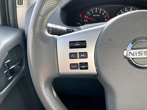Used 2019 Nissan Frontier SV image 25