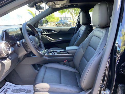 Used 2026 Chevrolet Equinox LT w/ Convenience Package II image 15