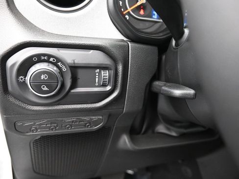 New 2025 Jeep Gladiator Sport image 25