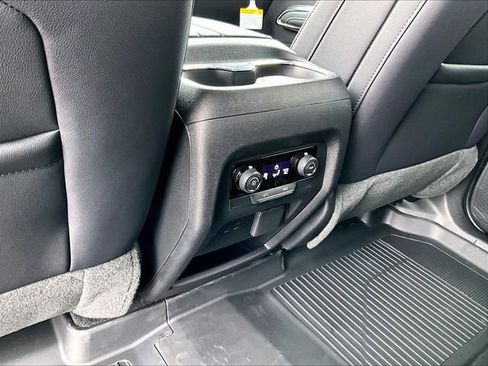 New 2026 Chevrolet Traverse LT w/ Midnight/Sport Edition image 18