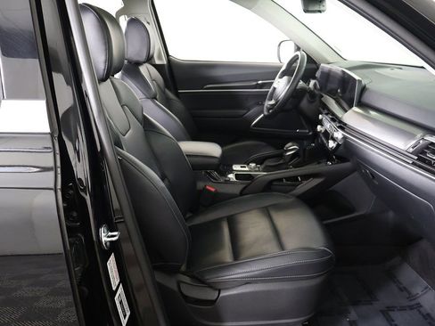Used 2025 Kia Telluride S image 35