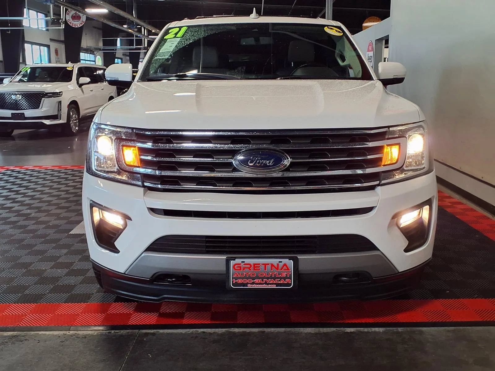 Used 2021 Ford Expedition Max XLT AWD/4WD image 3