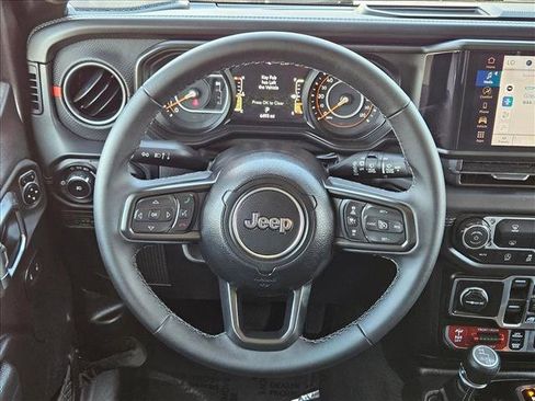 Used 2026 Jeep Wrangler Unlimited Rubicon AWD/4WD image 14
